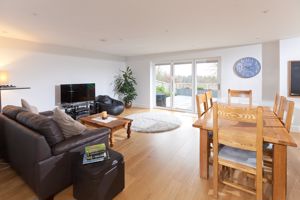 Kitchen Breakfast Room (1)- click for photo gallery